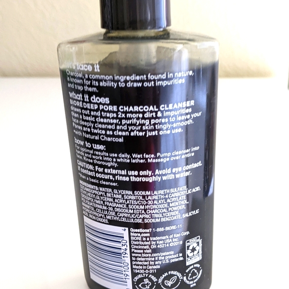 BIORE CHARCOAL DEEP PORE CLEANSER - Picture 4 of 5